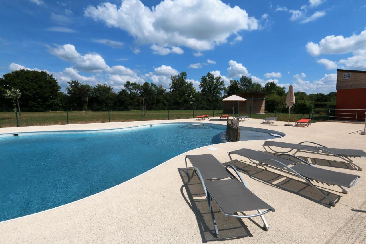 Le Village De Cottages - Le Pole Du Cheval Et De L'Ane Lignieres  Exterior photo